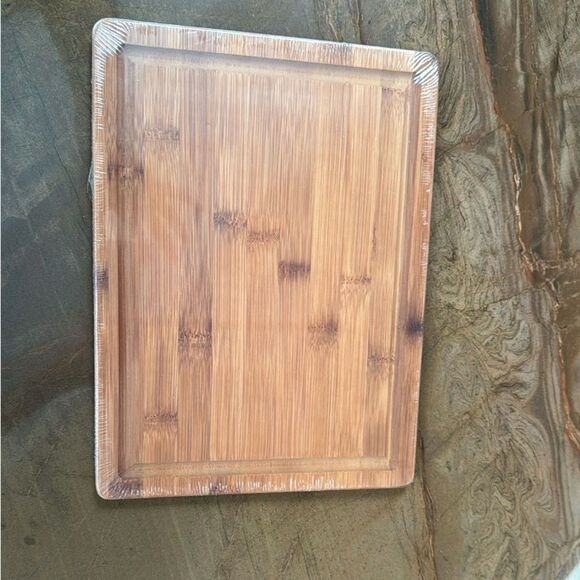 NWT bamboo wooden cutting board - Picture 1 of 3